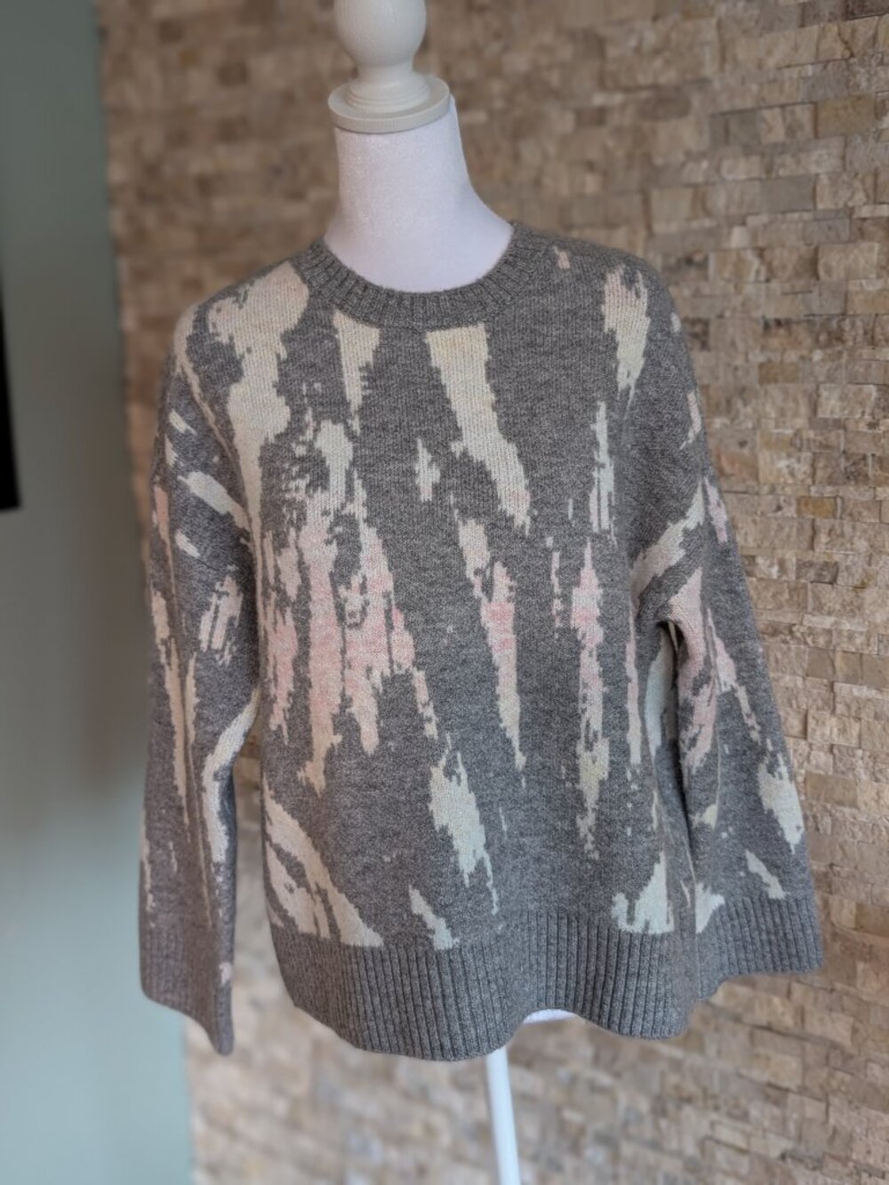 Rails Virgo Tie Dye Wool Blend Sweater Medium Gray Pink Cozy Crewneck Knit M